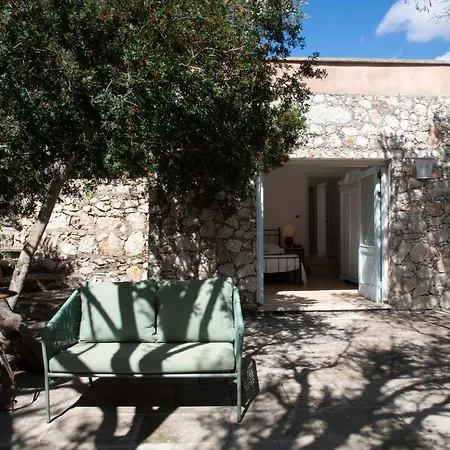 بيكولو موندو 4* Castro (Lecce)