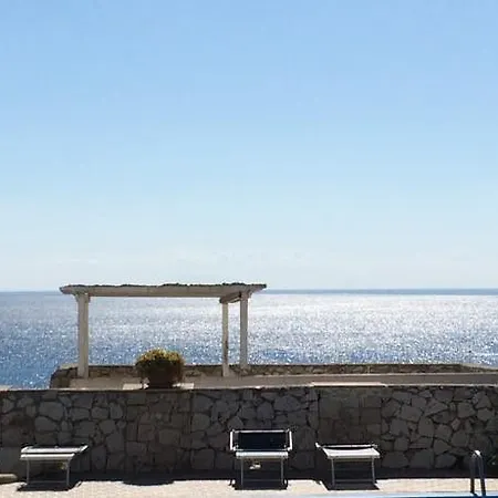 Piccolo 4* Castro (Lecce)