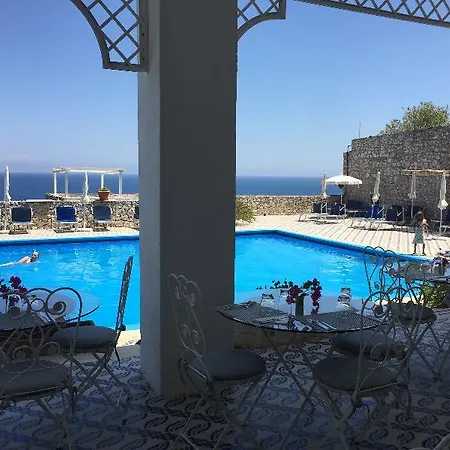 Piccolo Hotel